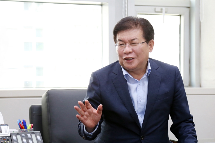 15-4cw12_안성민 의장 인터뷰 교체